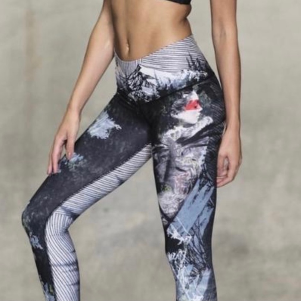 Niyama Sol Crop Leggings